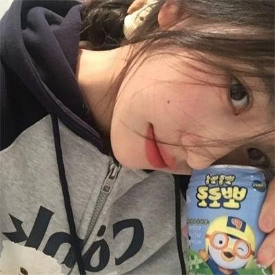 赤裸的美奈子 海报